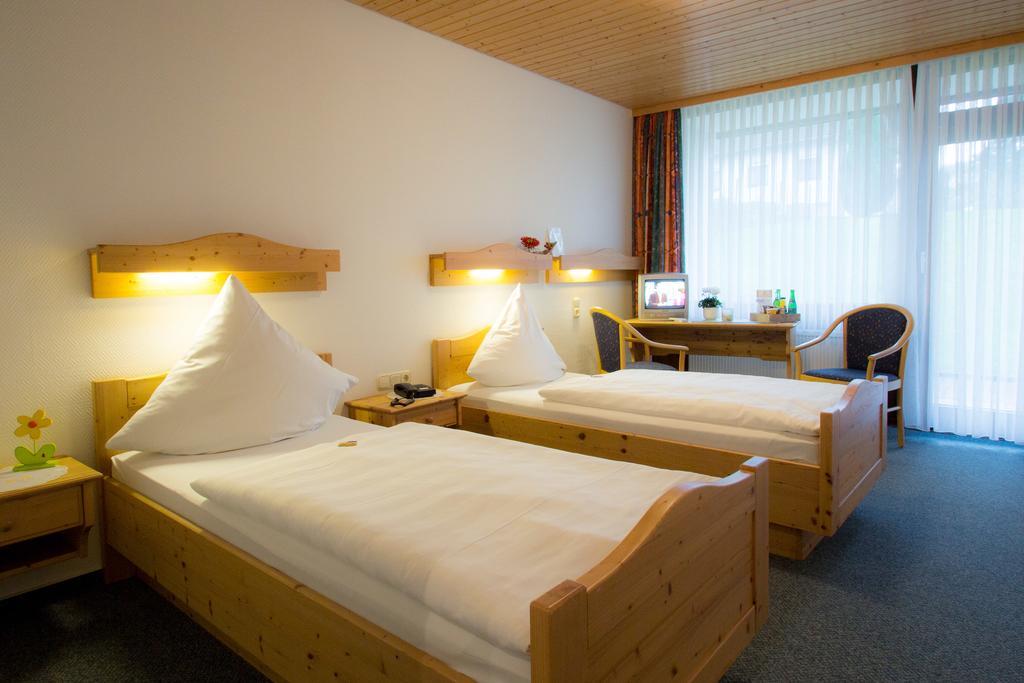 Hotel Am Lingelbach Knüllwald Chambre photo