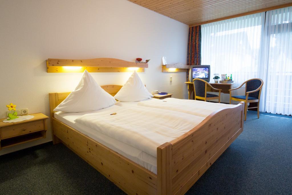 Hotel Am Lingelbach Knüllwald Chambre photo