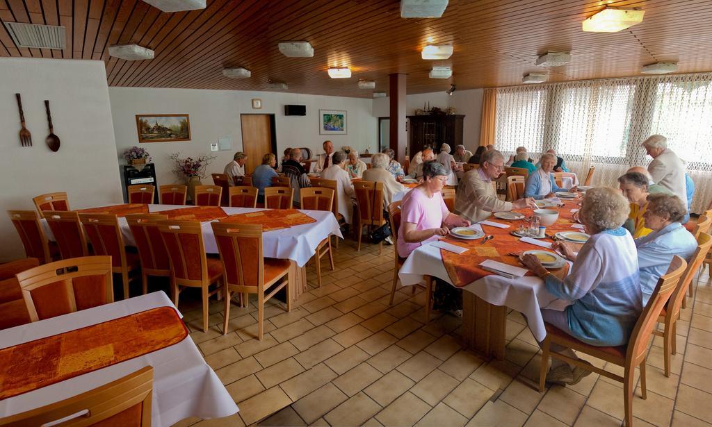 Hotel Am Lingelbach Knüllwald Extérieur photo